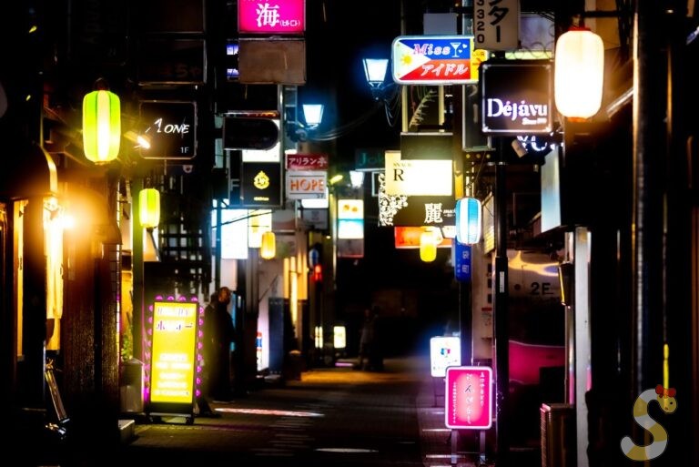 上田のスキマな夜♡ノスタルジックな歓楽街・袋町で「スナック」巡りを楽しもう！