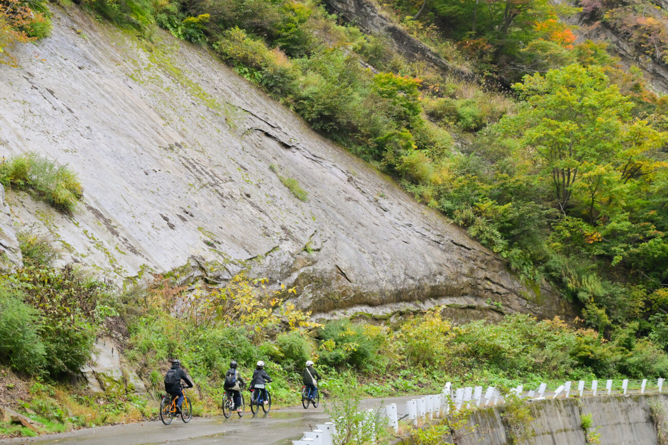 奥裾花渓谷〜奥裾花自然園|鬼無里でサイクリング!秋の「奥裾花自然園」へ|紅葉と里山グルメを楽しむ